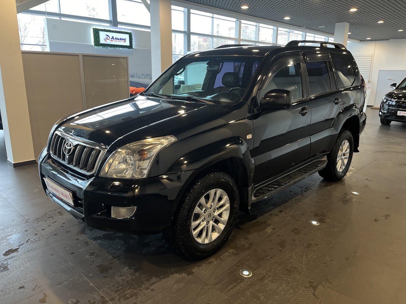 TOYOTA PRADO