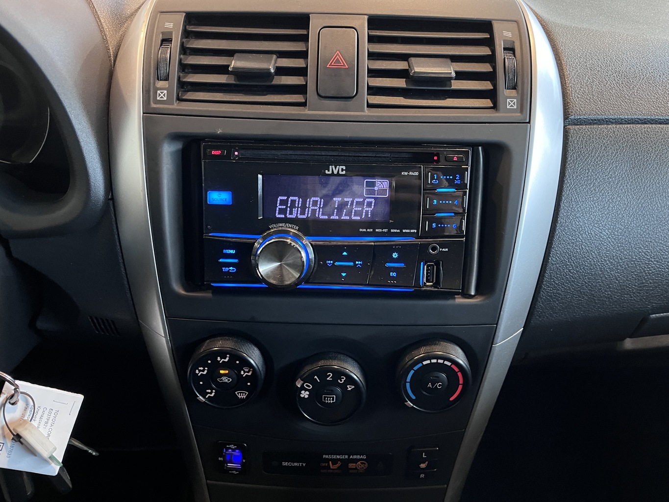TOYOTA COROLLA