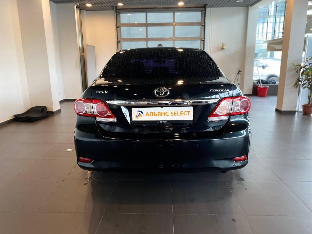 TOYOTA COROLLA