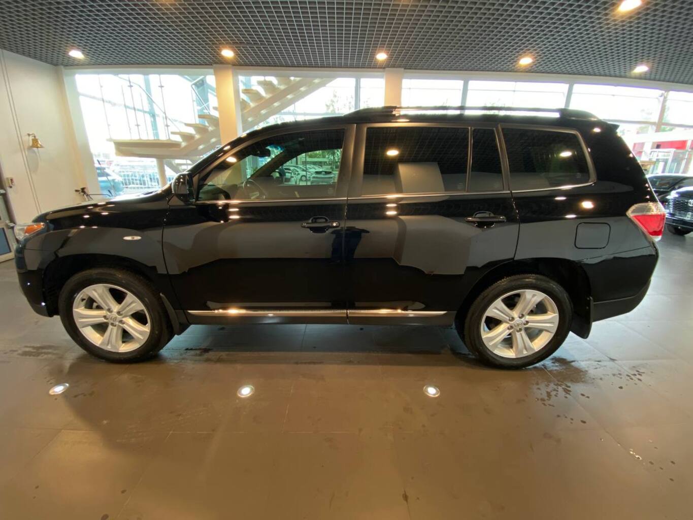 TOYOTA HIGHLANDER
