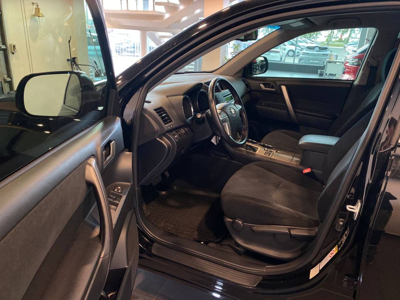 TOYOTA HIGHLANDER