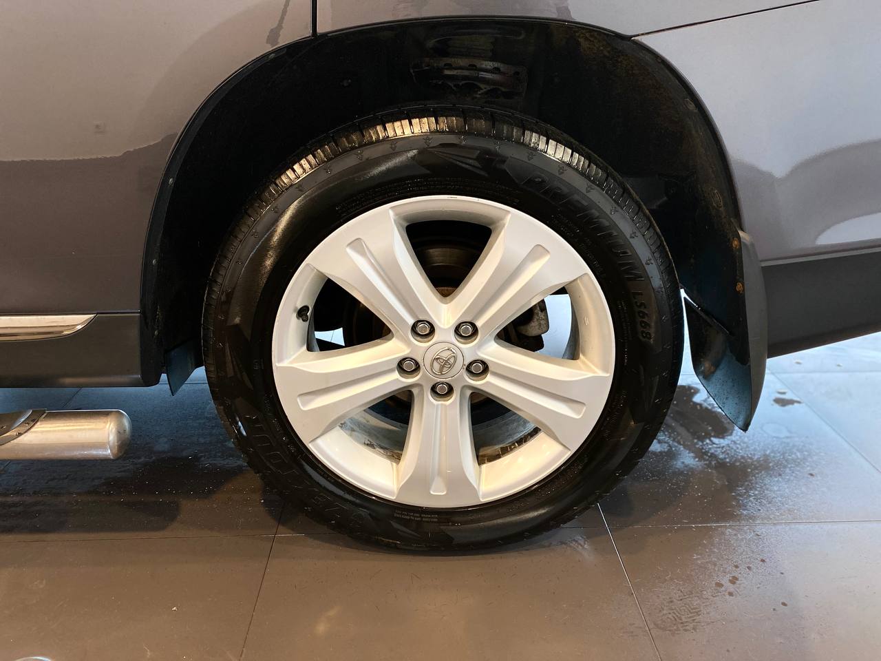TOYOTA HIGHLANDER