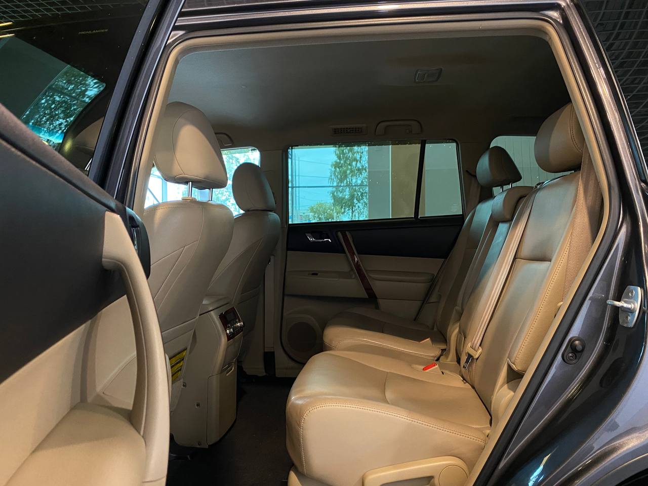 TOYOTA HIGHLANDER