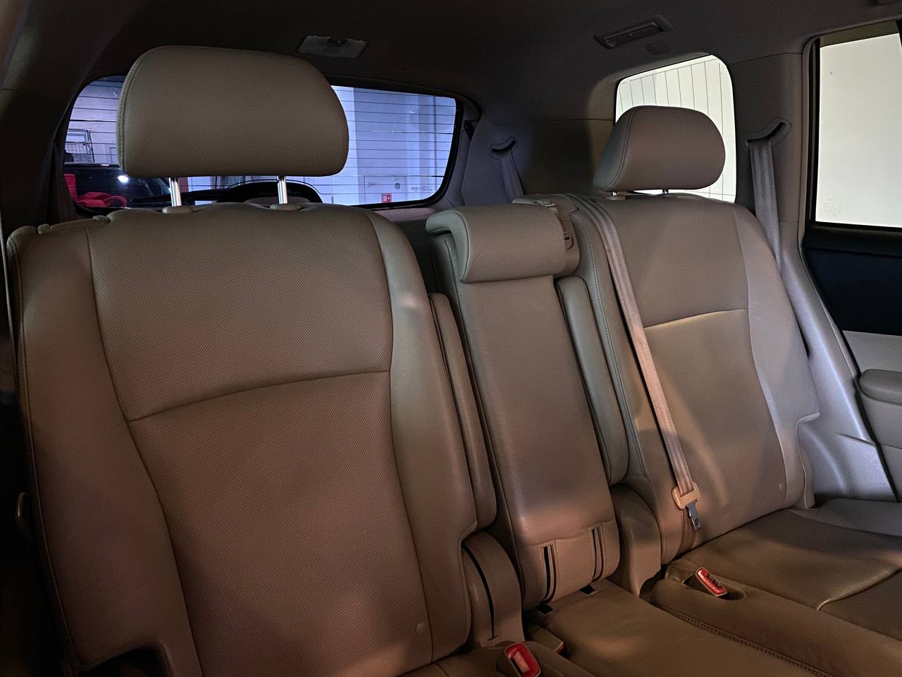 TOYOTA HIGHLANDER