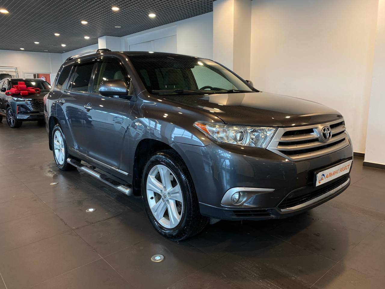 TOYOTA HIGHLANDER