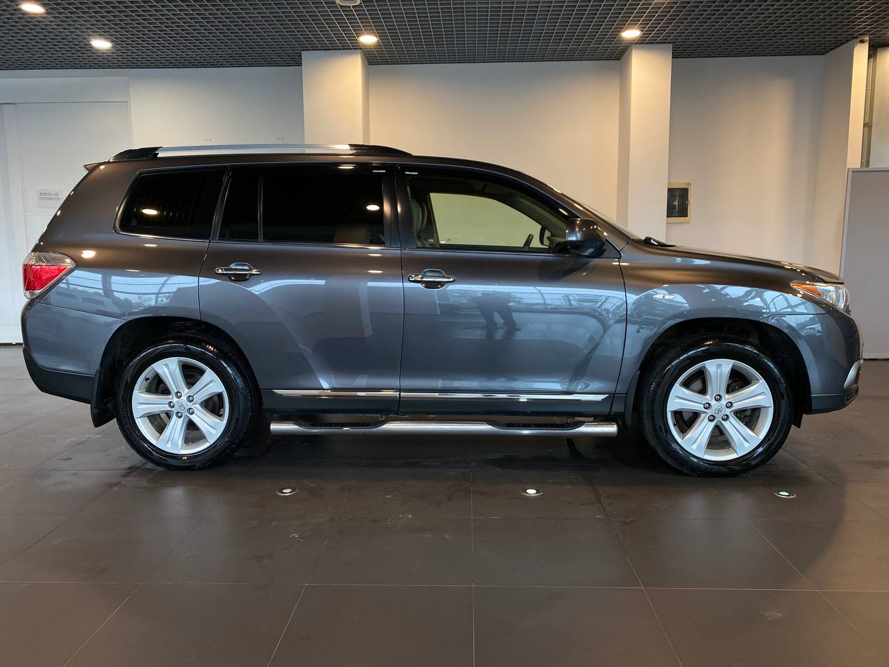 TOYOTA HIGHLANDER