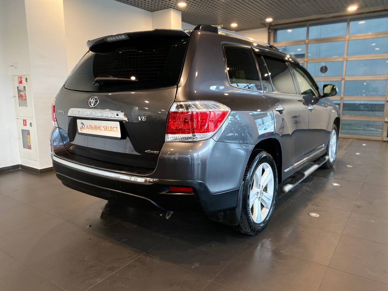 TOYOTA HIGHLANDER