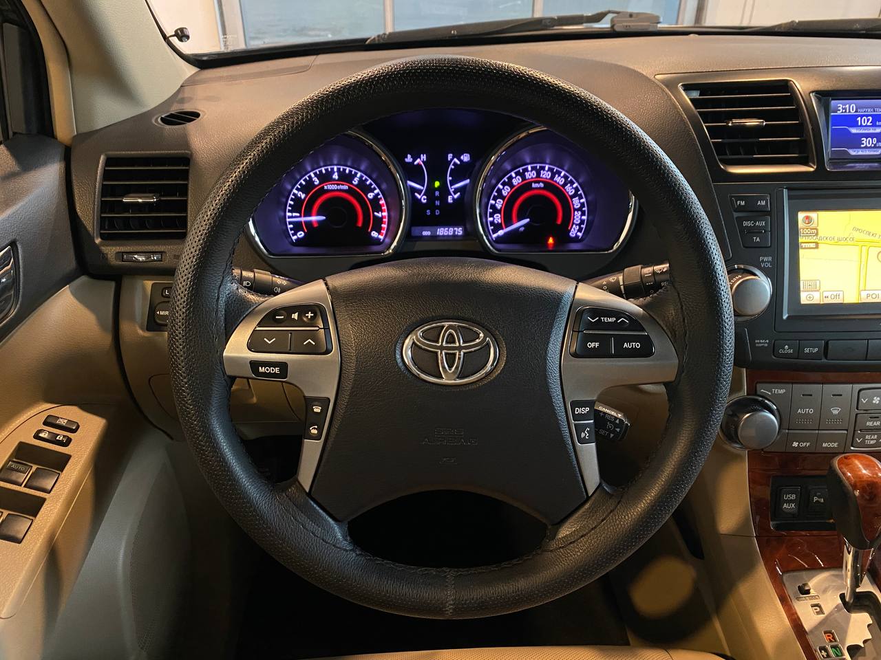 TOYOTA HIGHLANDER