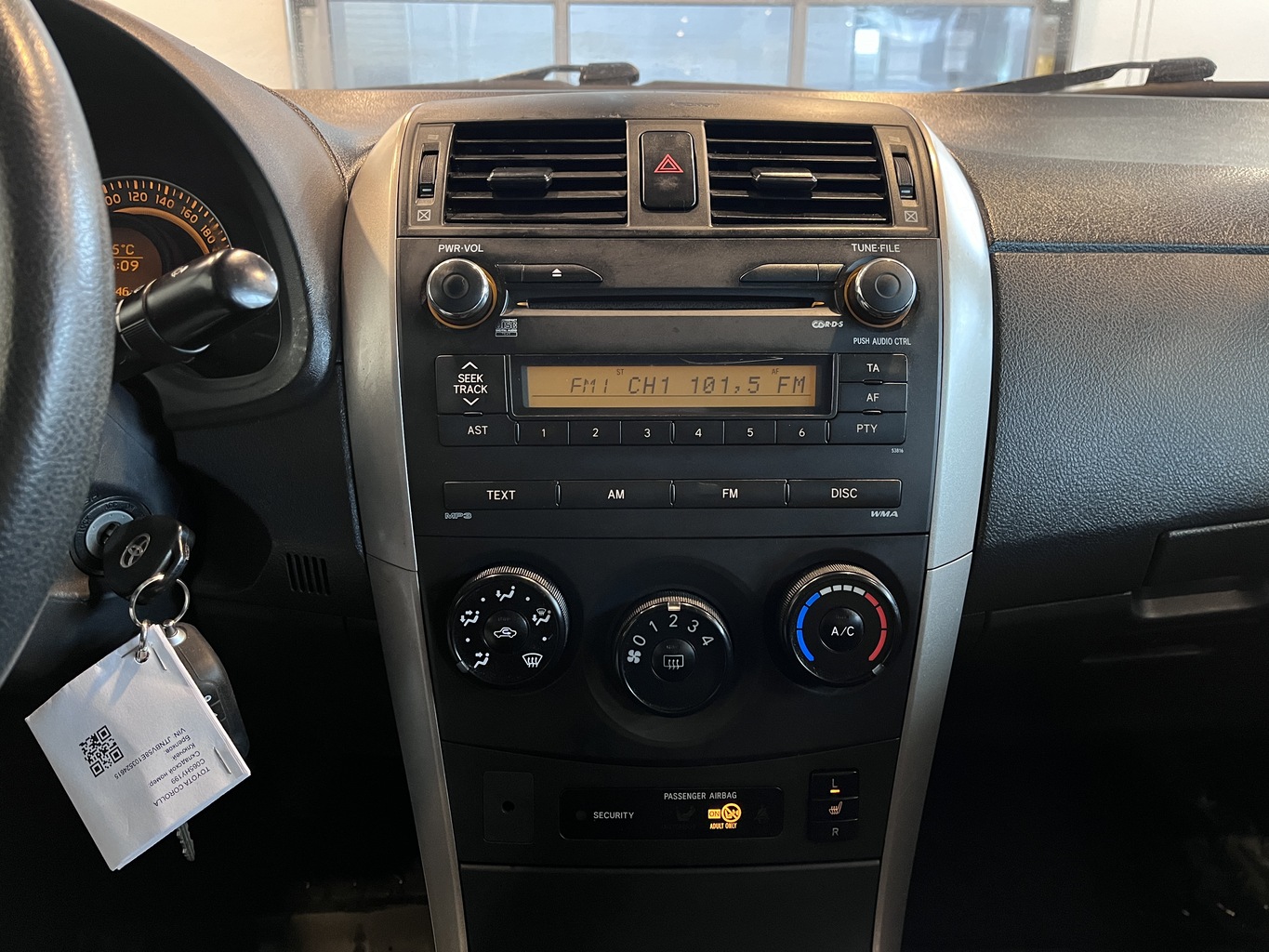 TOYOTA COROLLA