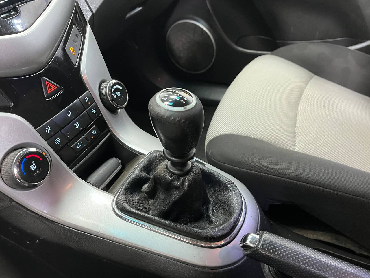 CHEVROLET CRUZE
