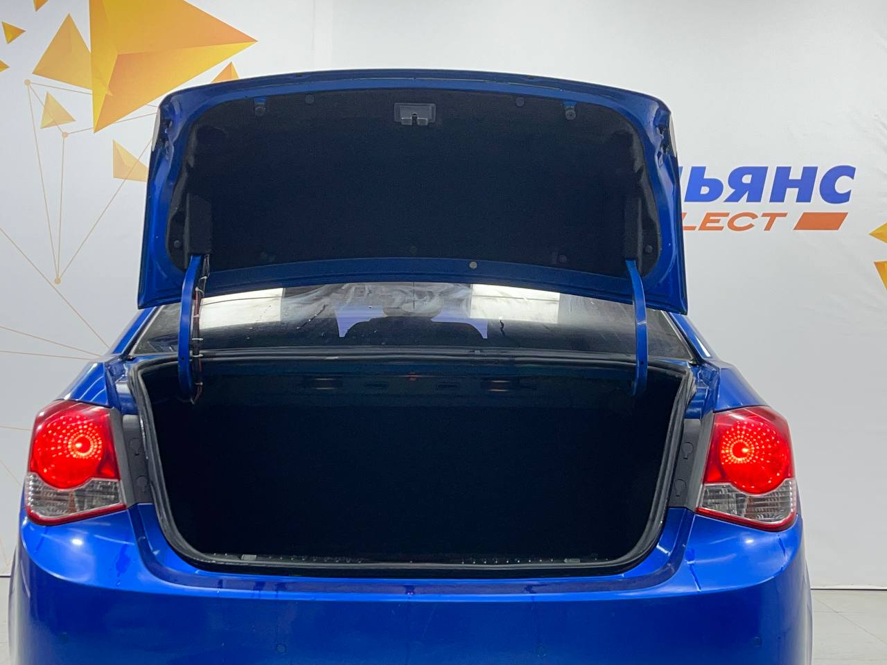 CHEVROLET CRUZE