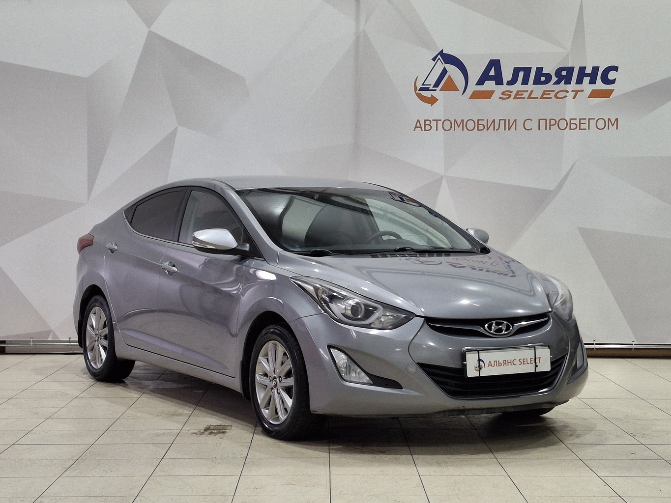 HYUNDAI ELANTRA