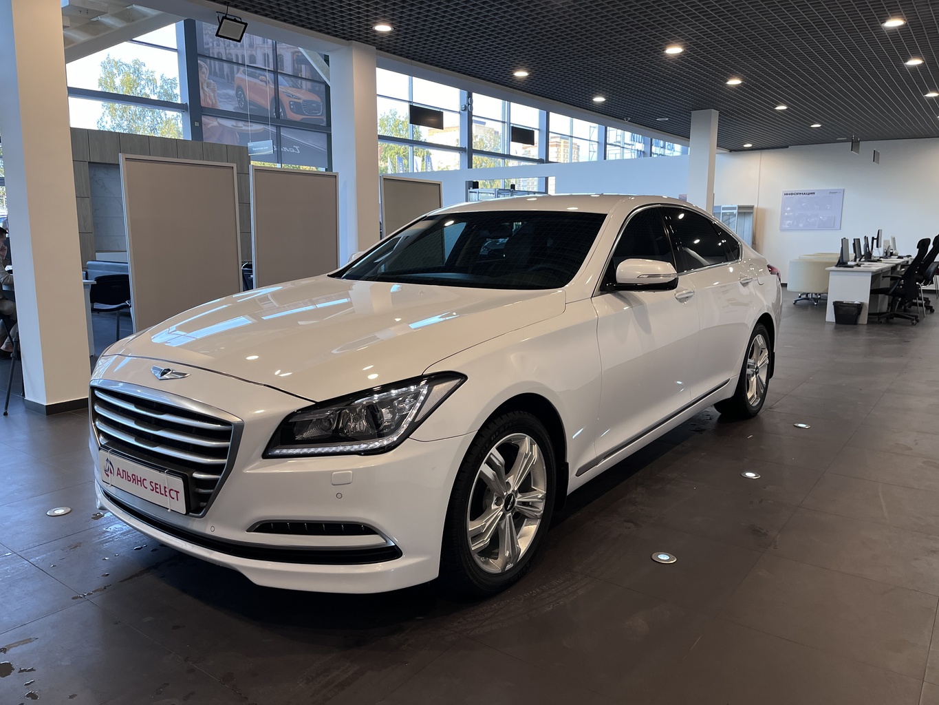 HYUNDAI GENESIS