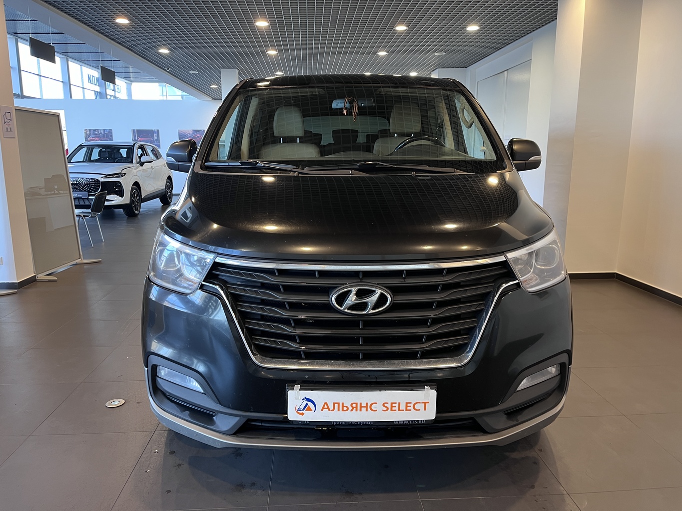 HYUNDAI H1