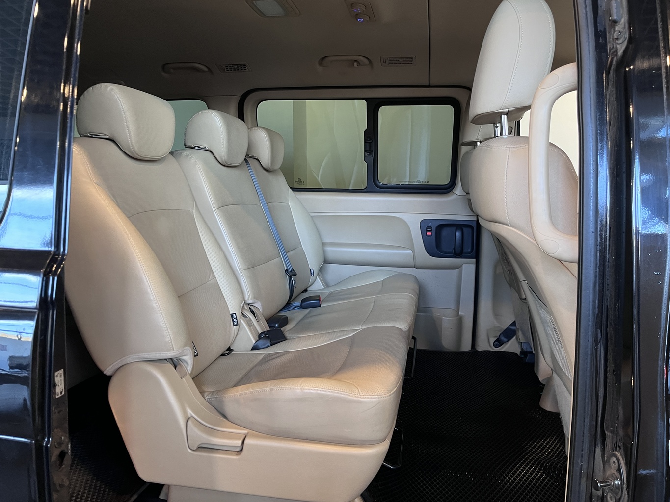 HYUNDAI H1