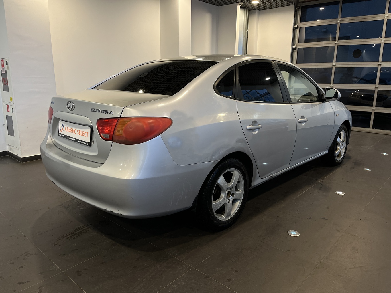 HYUNDAI ELANTRA