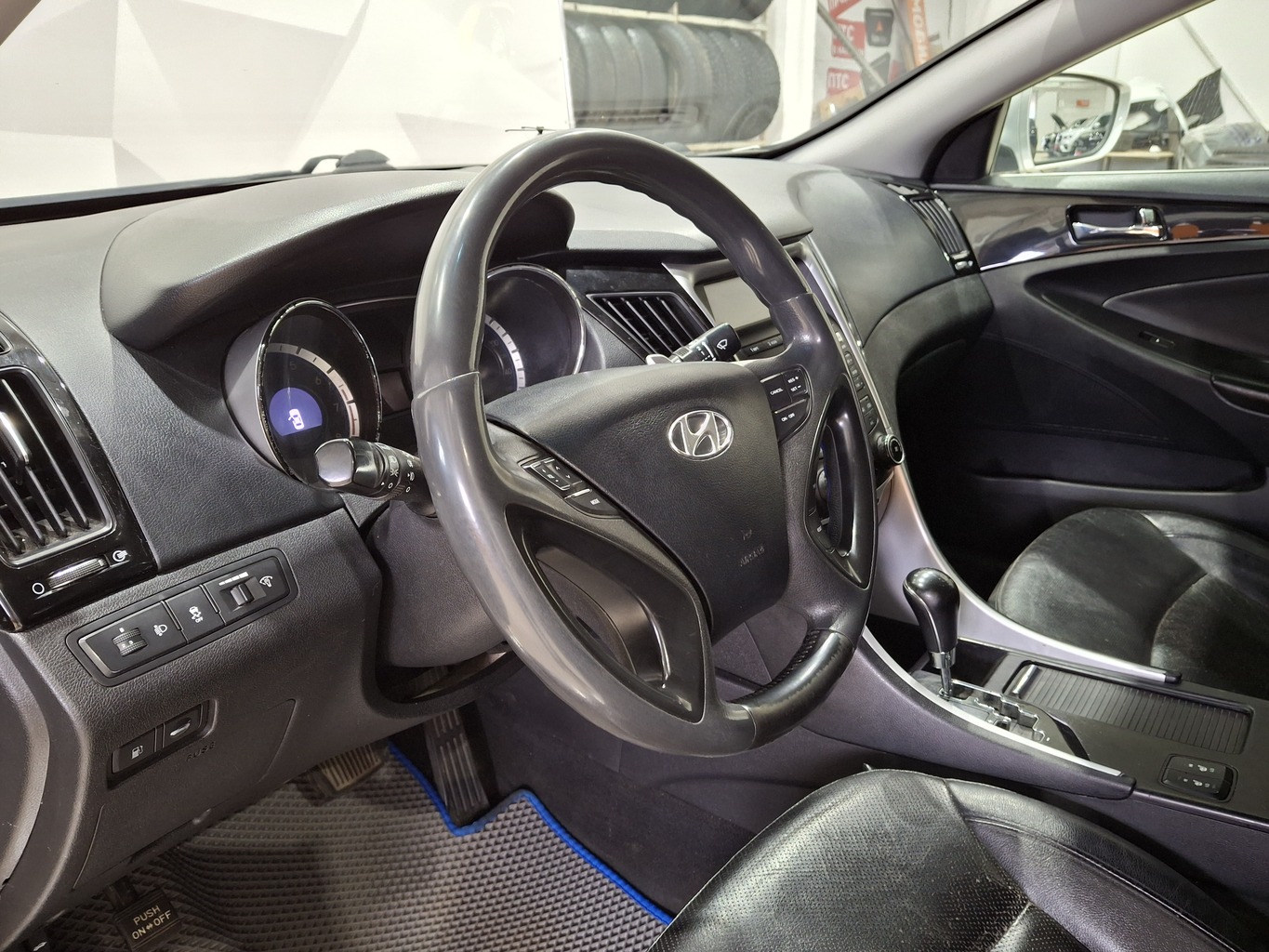 HYUNDAI SONATA