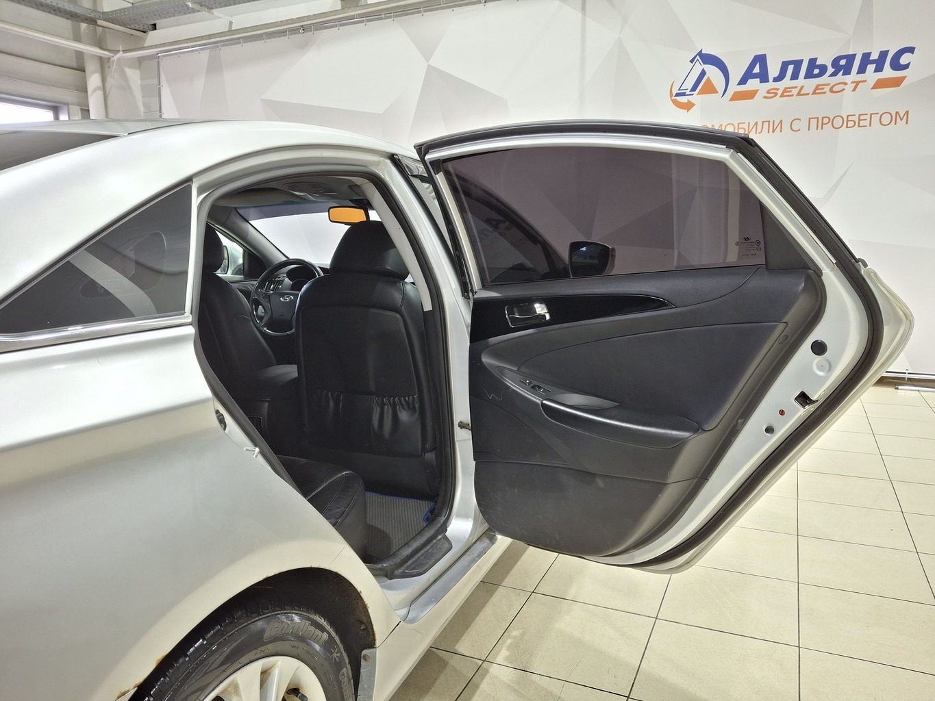 HYUNDAI SONATA