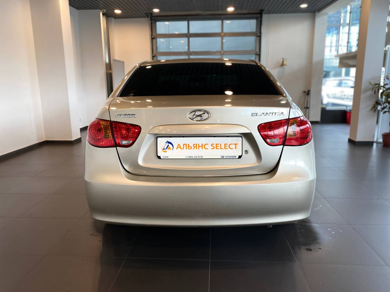HYUNDAI ELANTRA