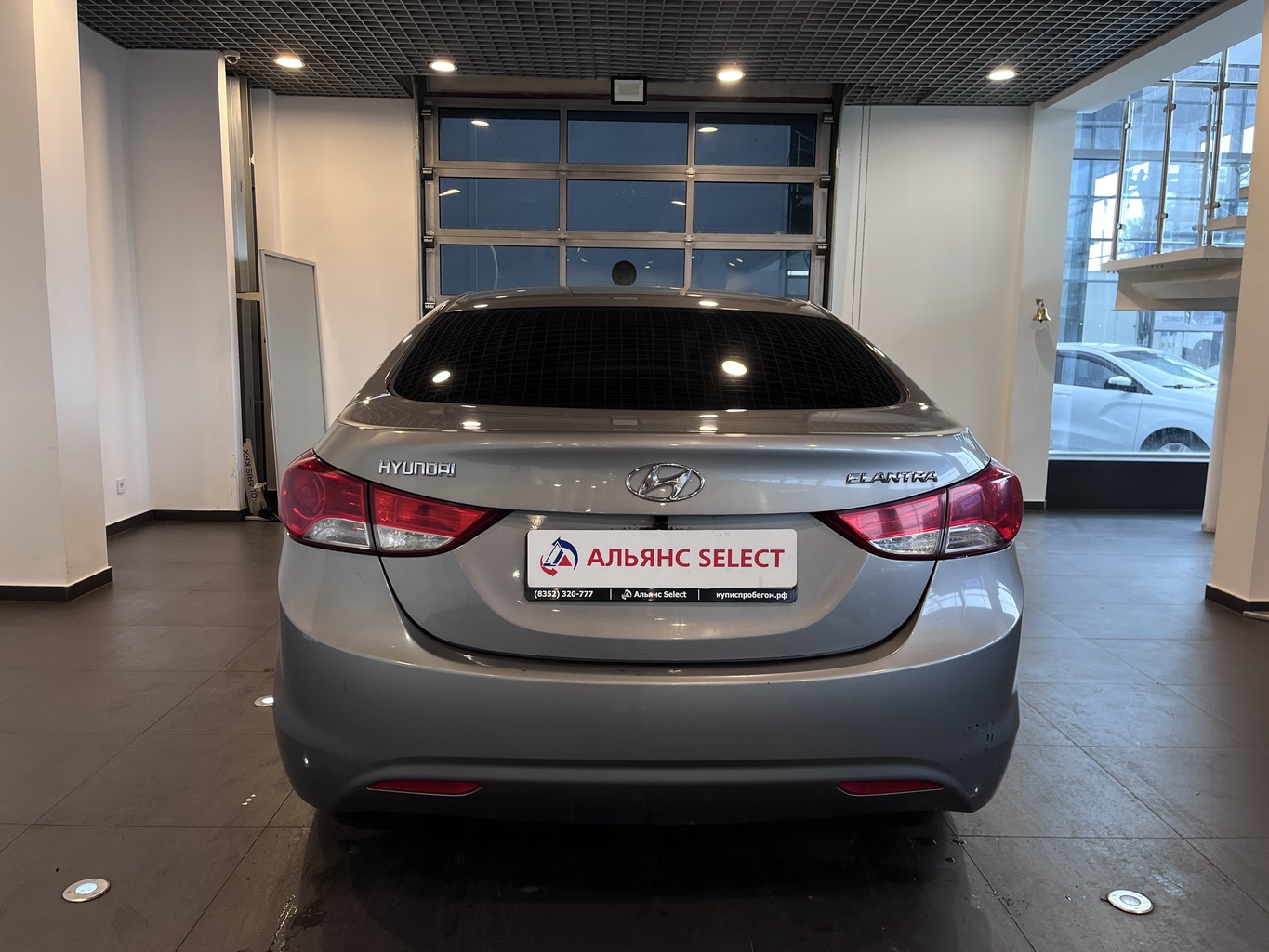 HYUNDAI ELANTRA