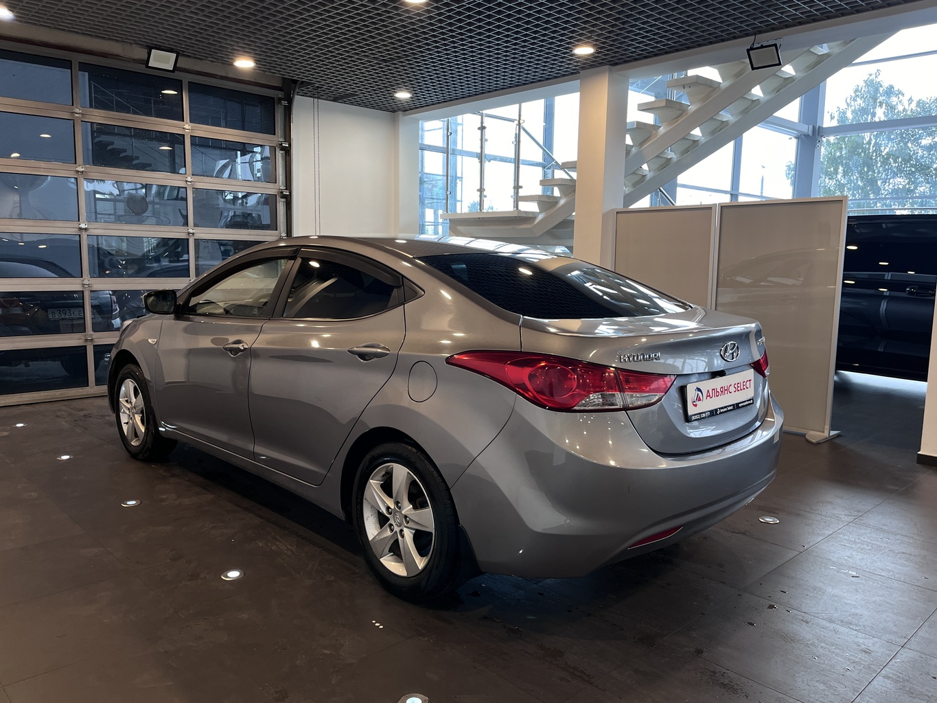 HYUNDAI ELANTRA
