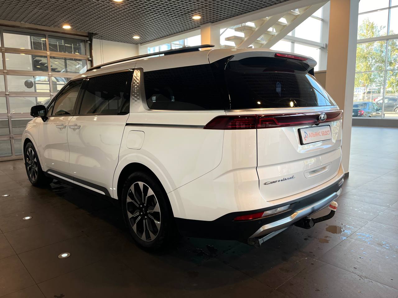 KIA CARNIVAL
