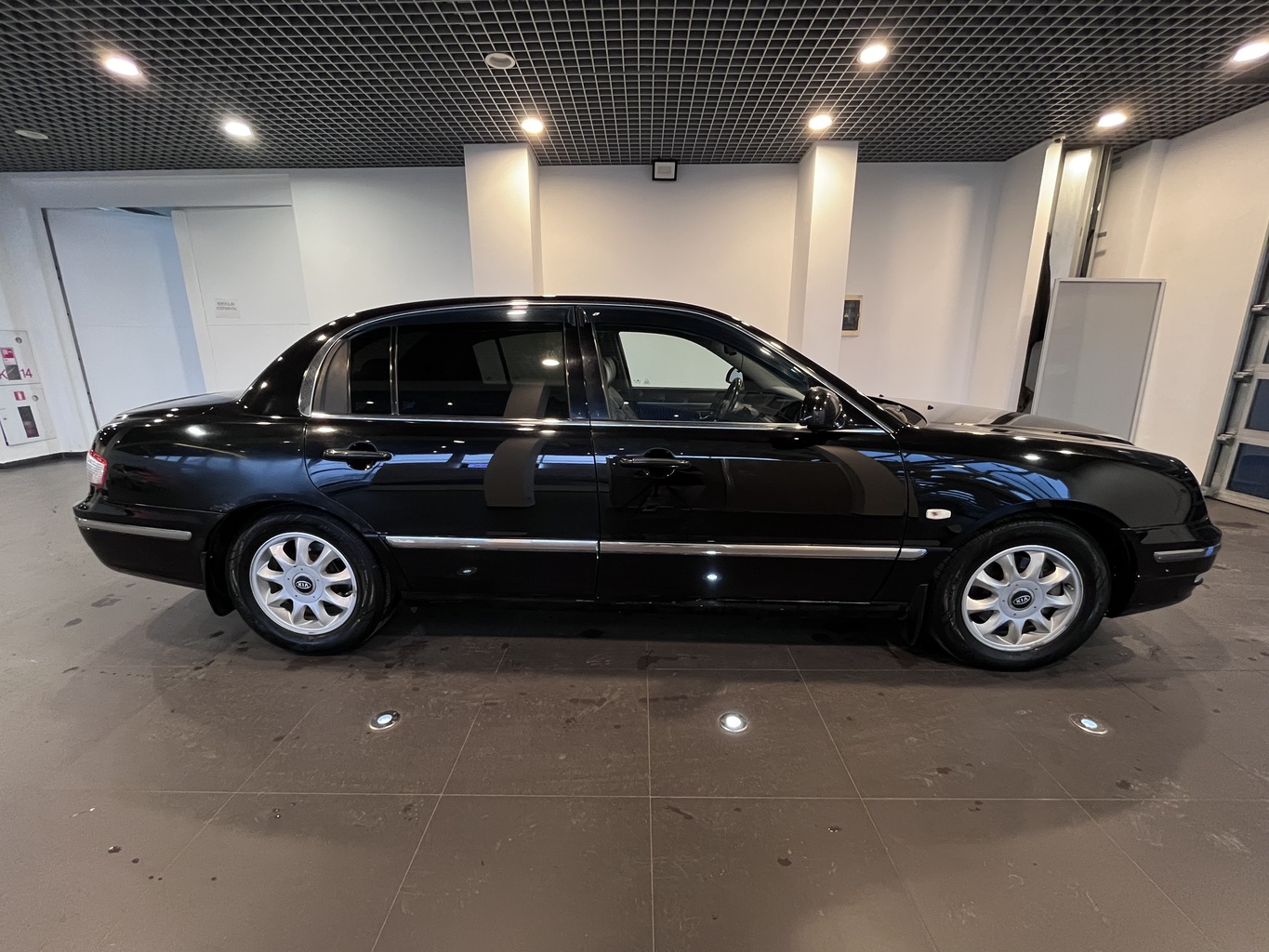 KIA OPIRUS