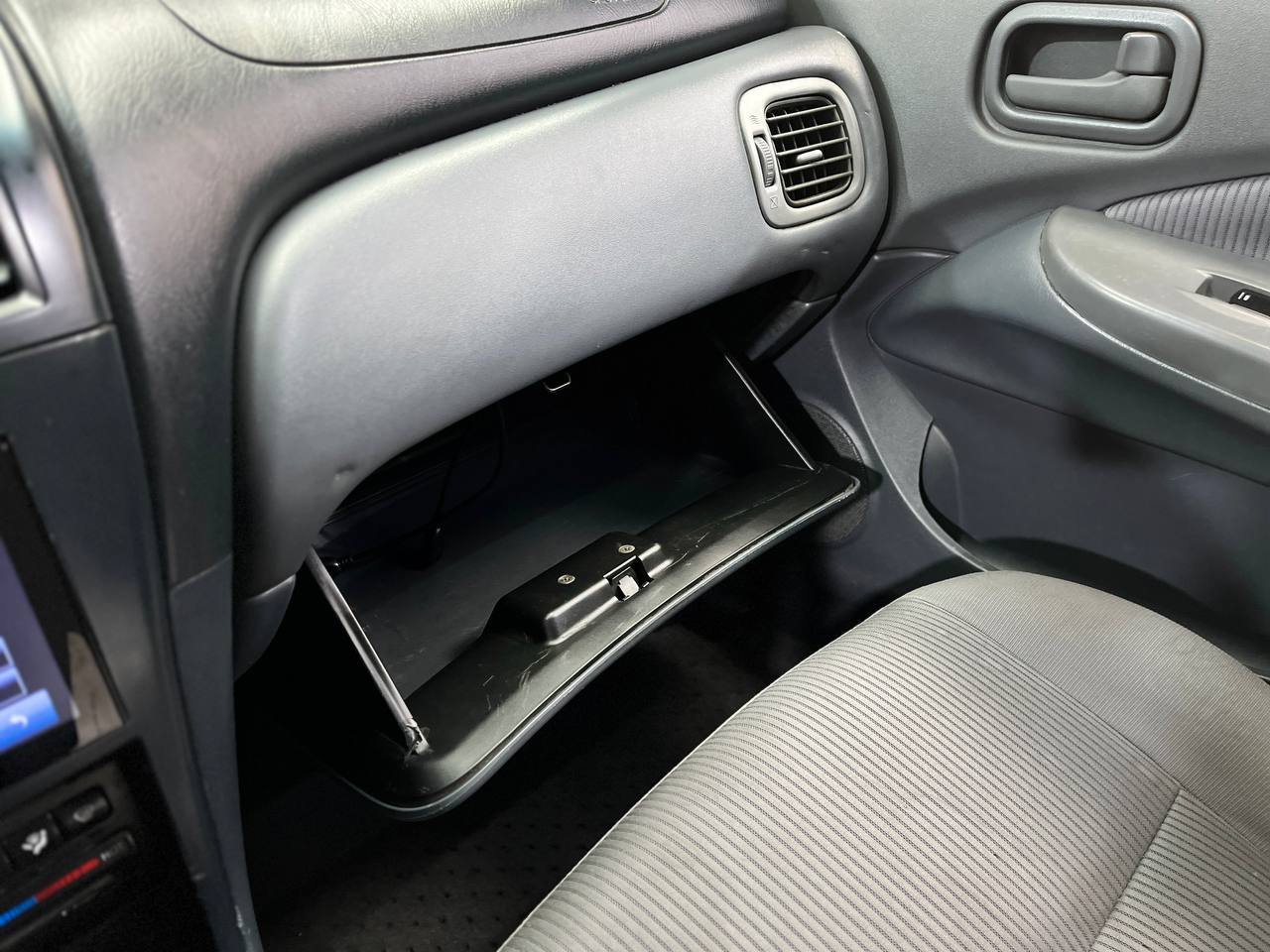 NISSAN ALMERA