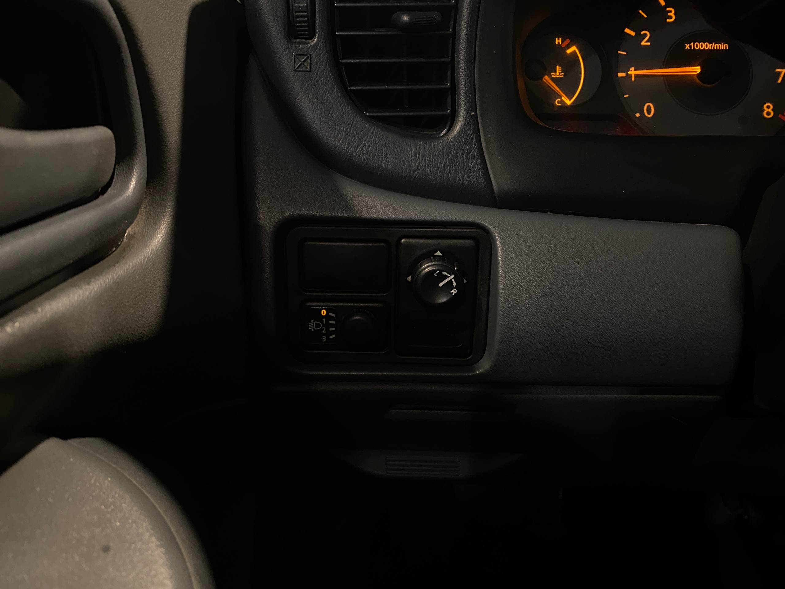 NISSAN ALMERA CLASSIC