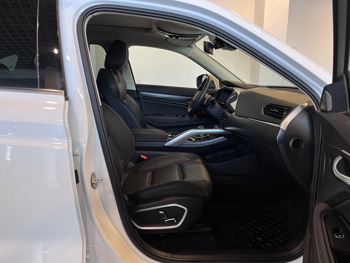 GEELY TUGELLA (FY11)