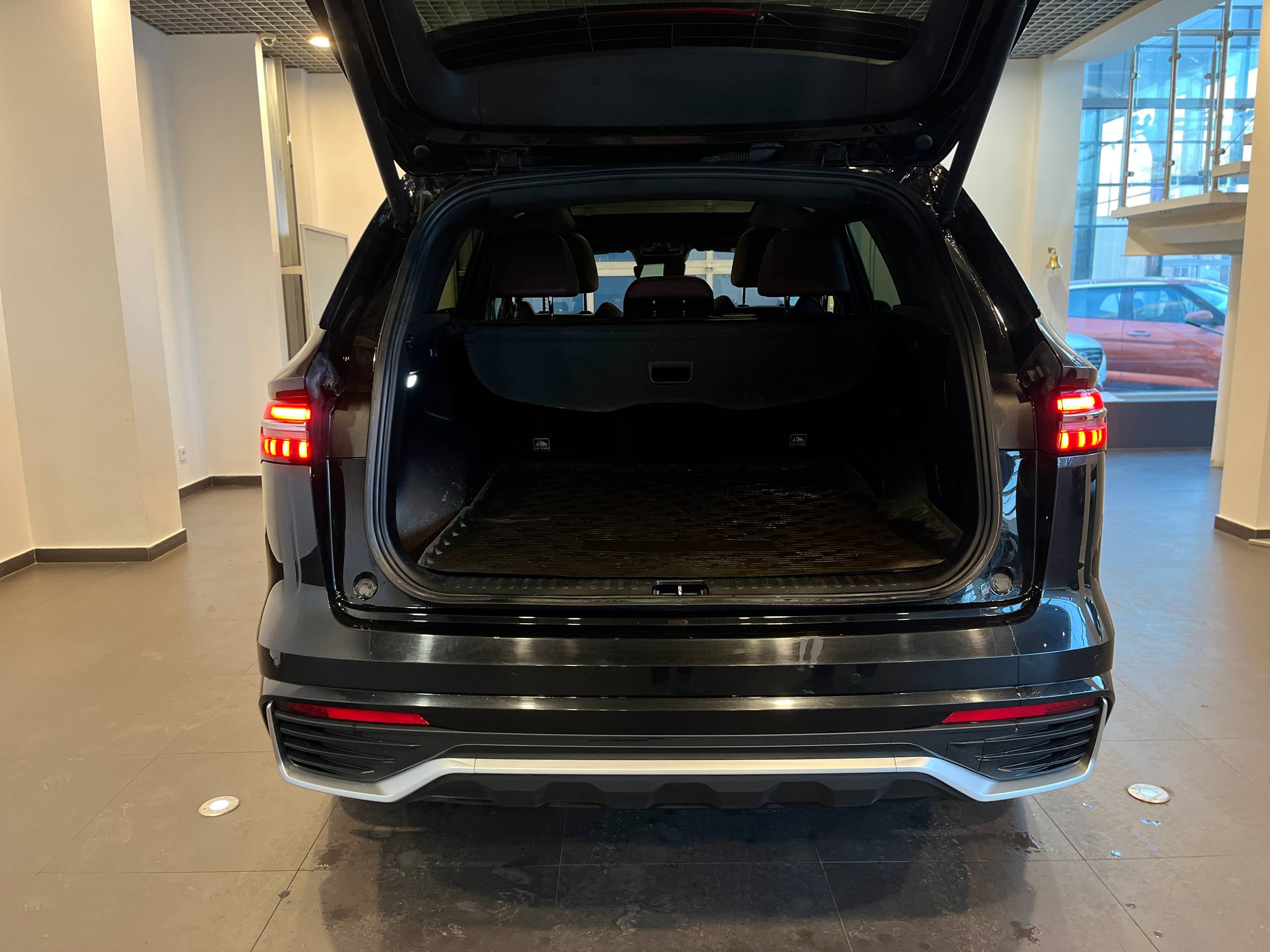 GEELY MONJARO (KX11)