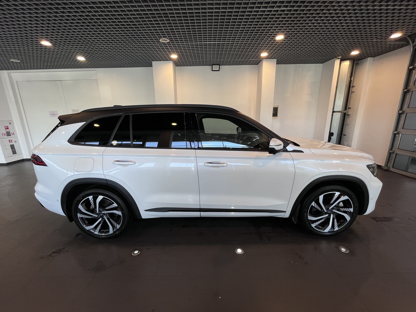 GEELY MONJARO (KX11)