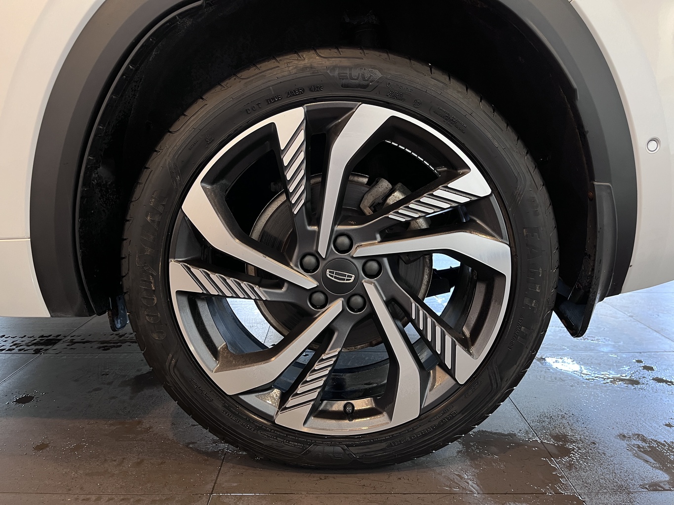 GEELY MONJARO (KX11)