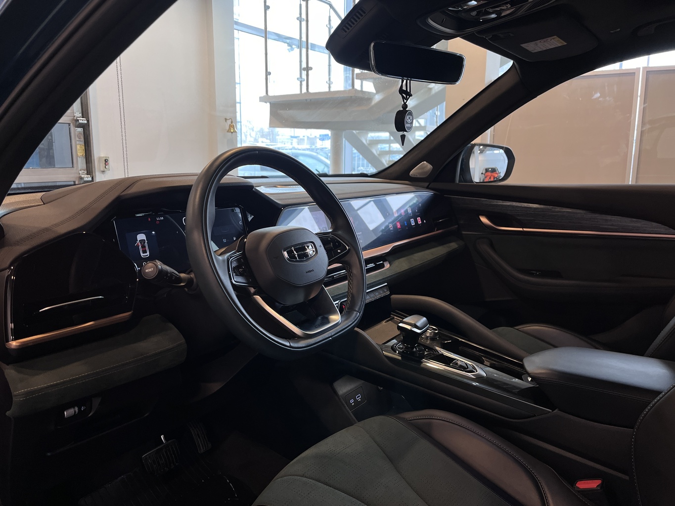 GEELY MONJARO (KX11)