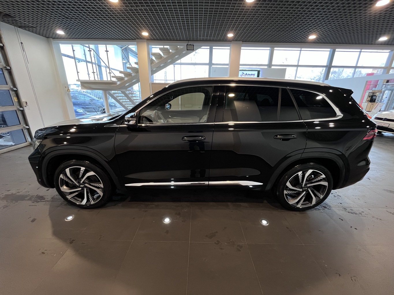GEELY MONJARO (KX11)