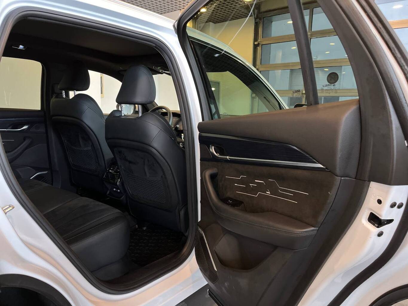 GEELY MONJARO (KX11)