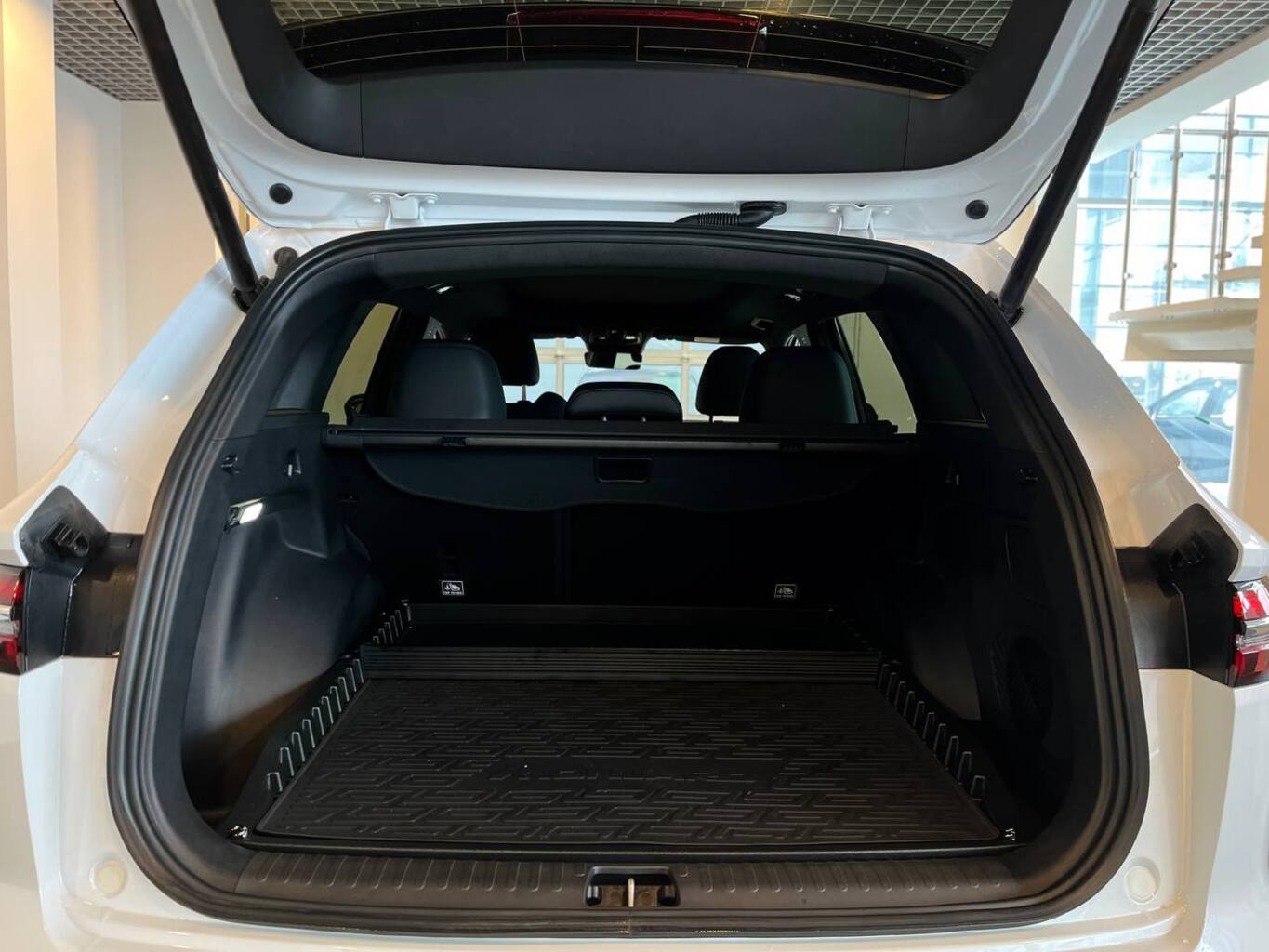 GEELY MONJARO (KX11)