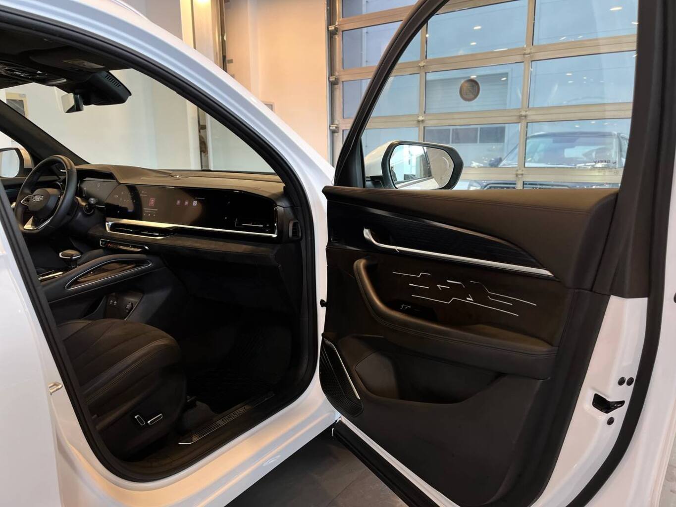 GEELY MONJARO (KX11)