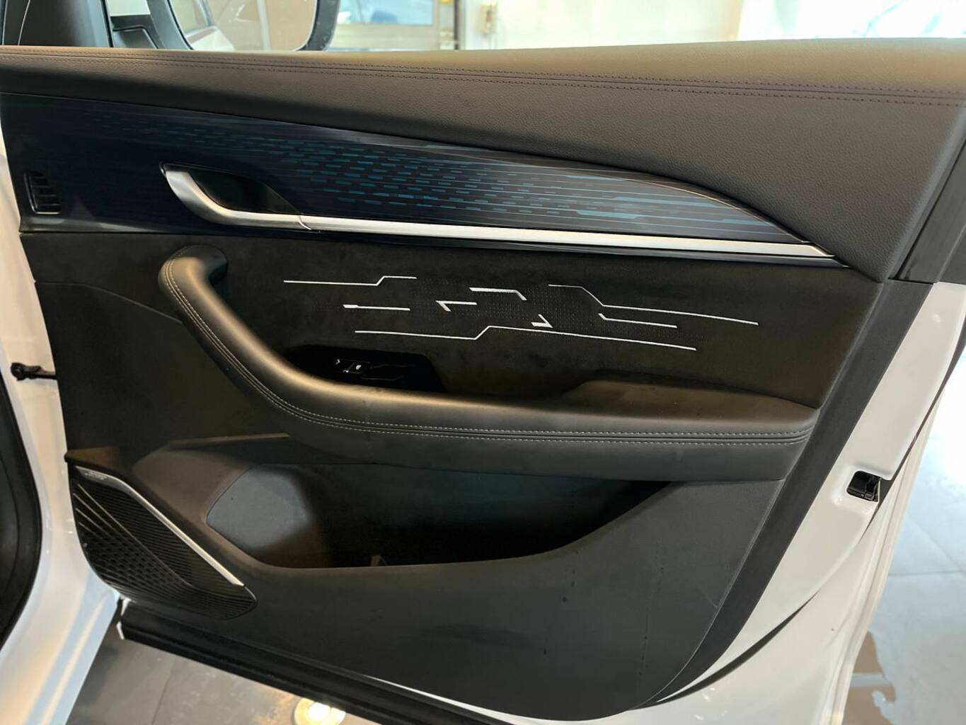 GEELY MONJARO (KX11)