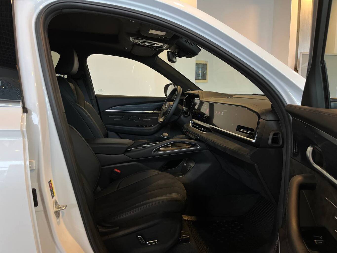 GEELY MONJARO (KX11)