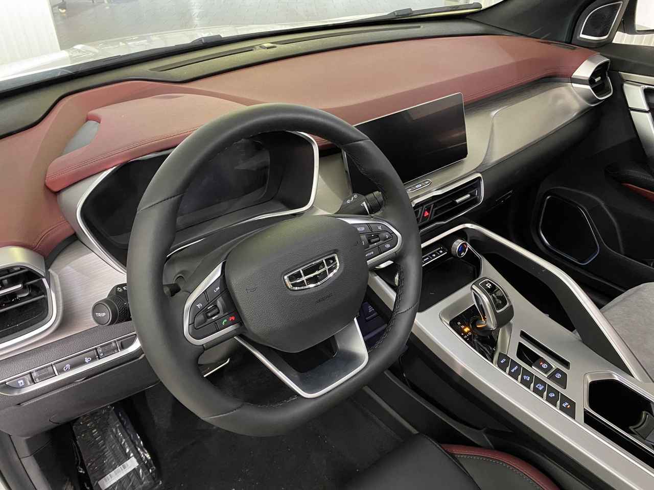 GEELY COOLRAY