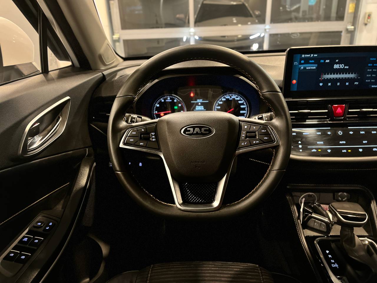 JAC JS4