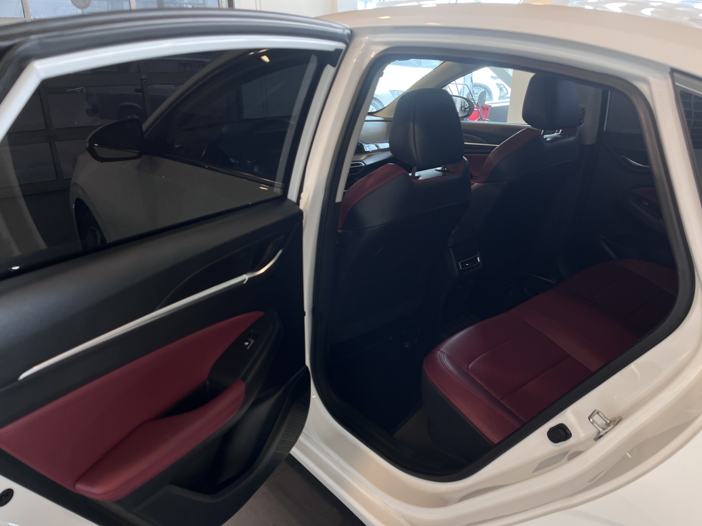 CHANGAN EADO PLUS