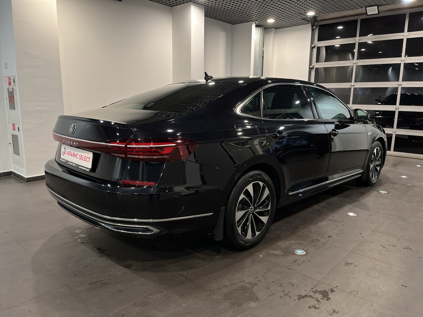 VOLKSWAGEN PASSAT