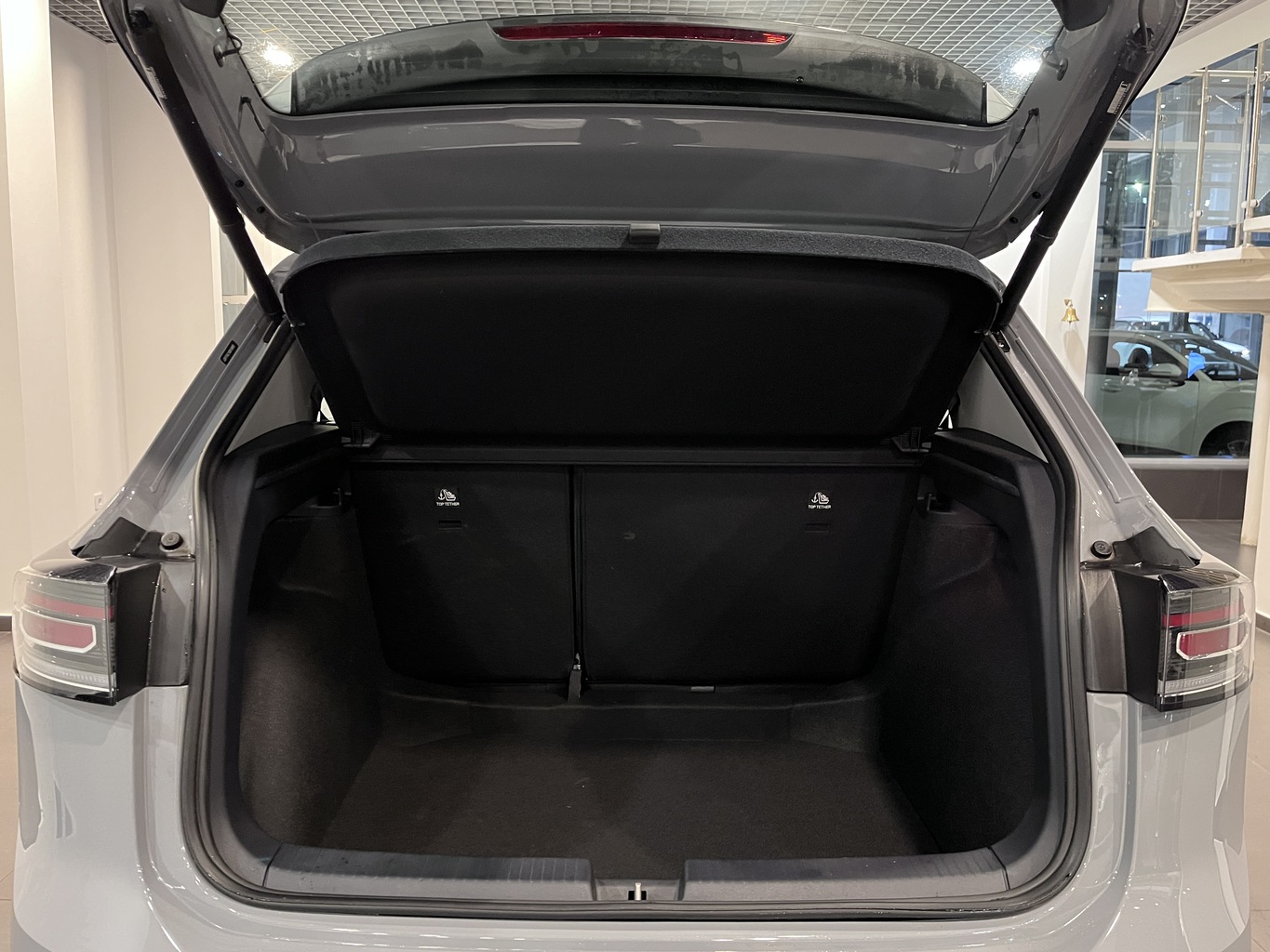 VOLKSWAGEN THARU