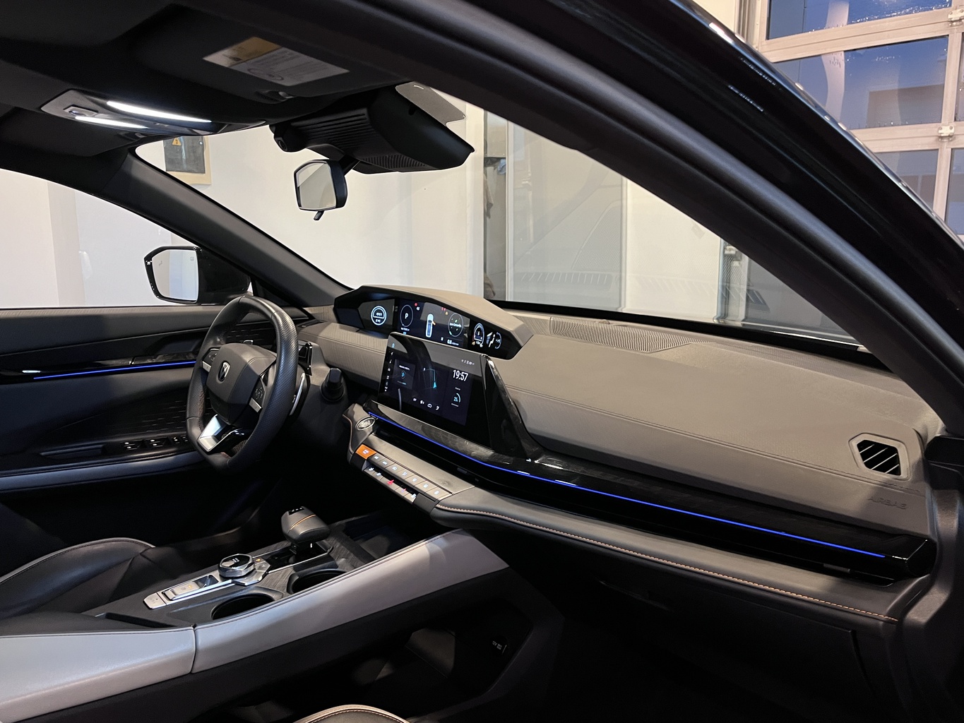 CHANGAN UNI-V