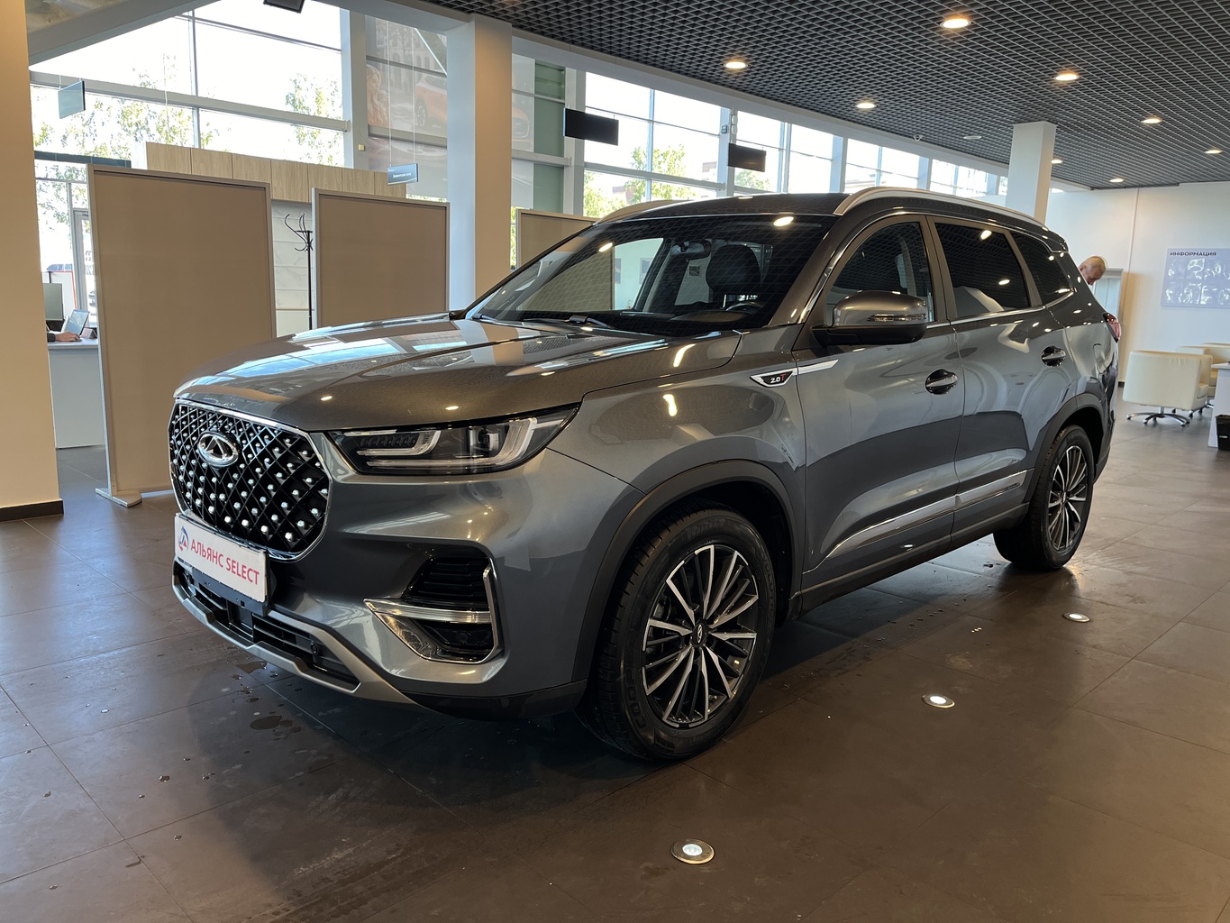 CHERY TIGGO 8