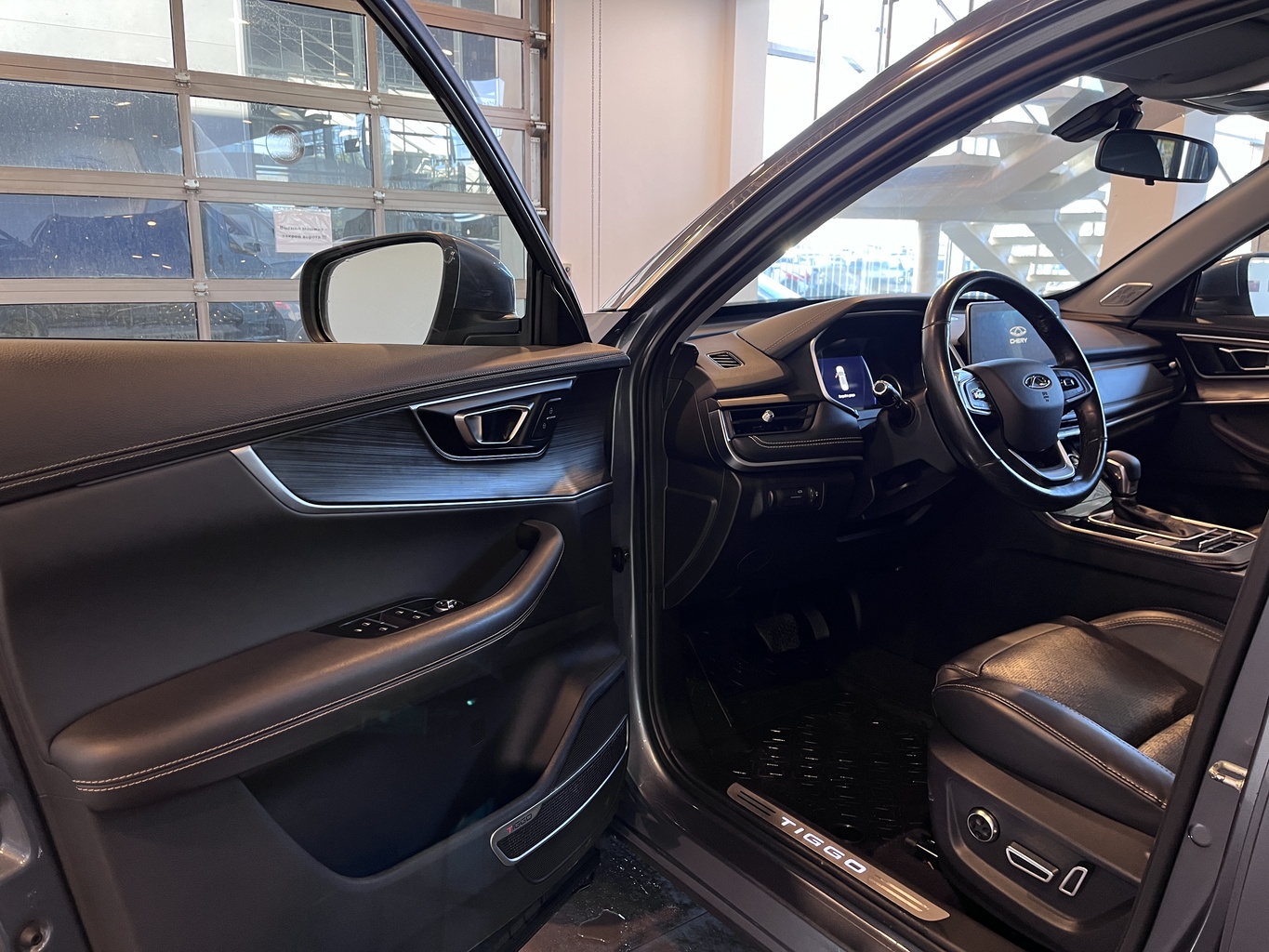 CHERY TIGGO 8