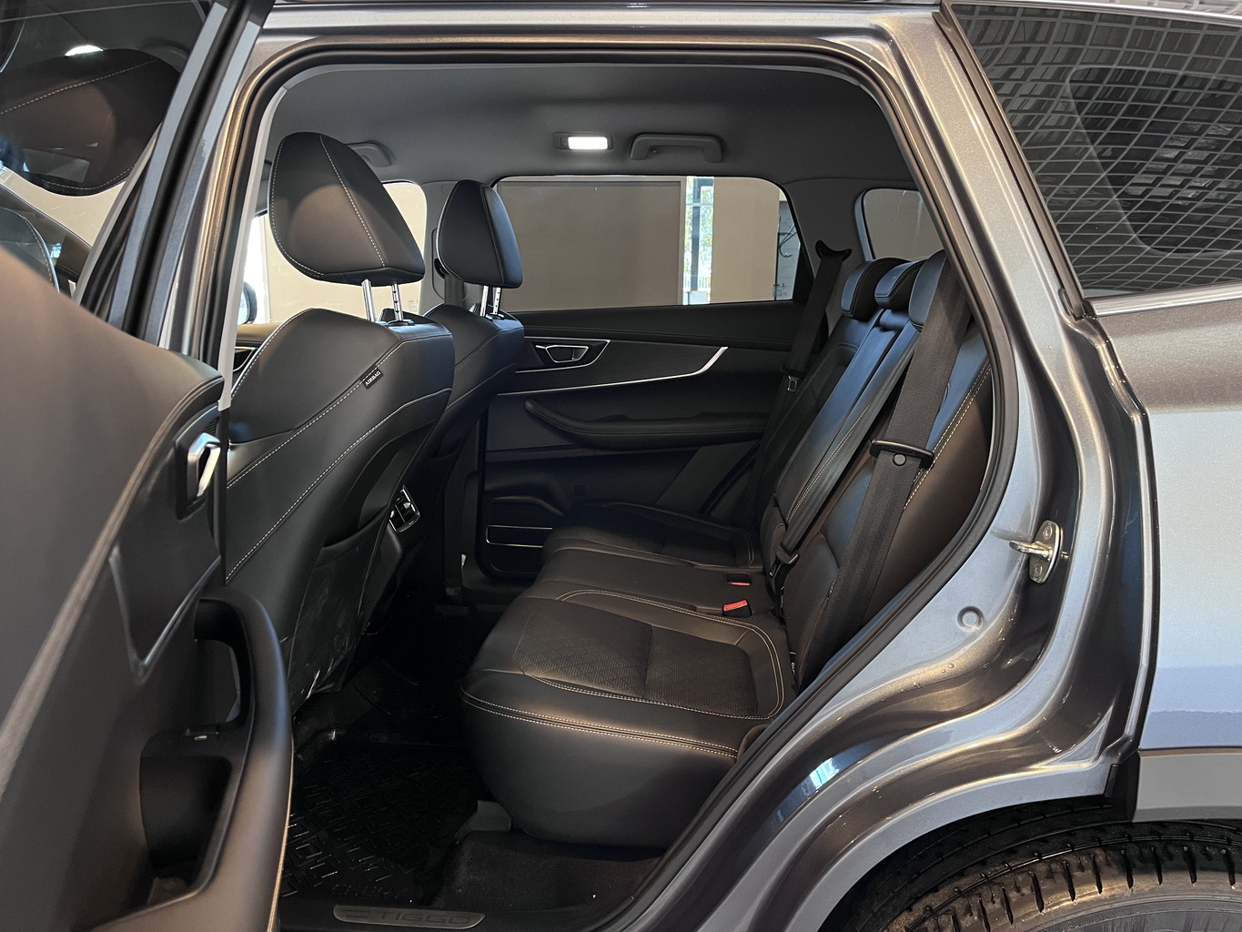 CHERY TIGGO 8