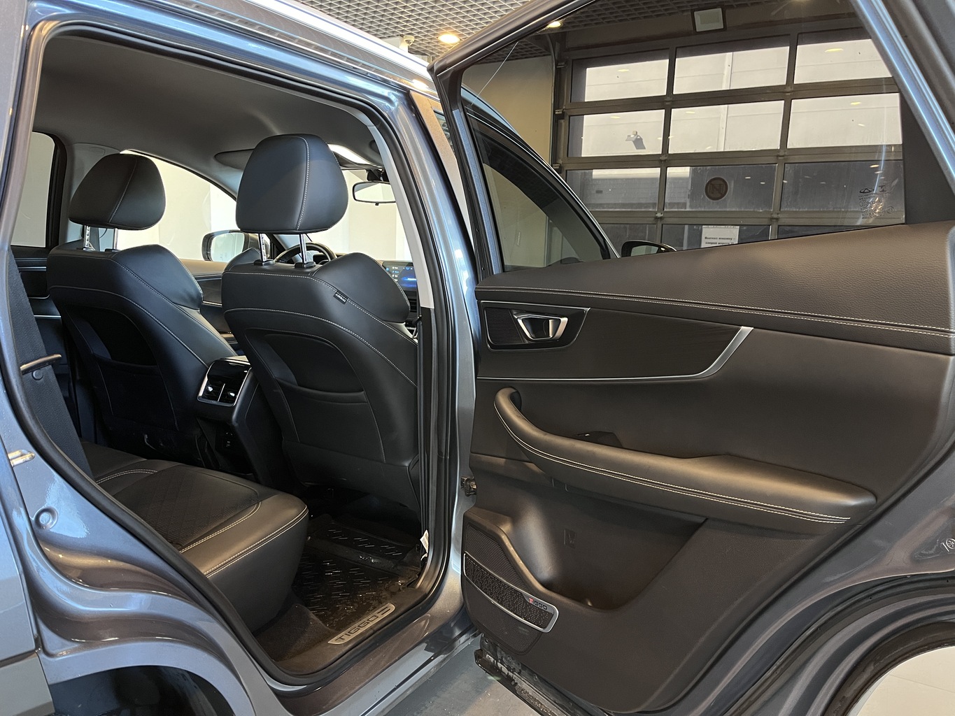 CHERY TIGGO 8